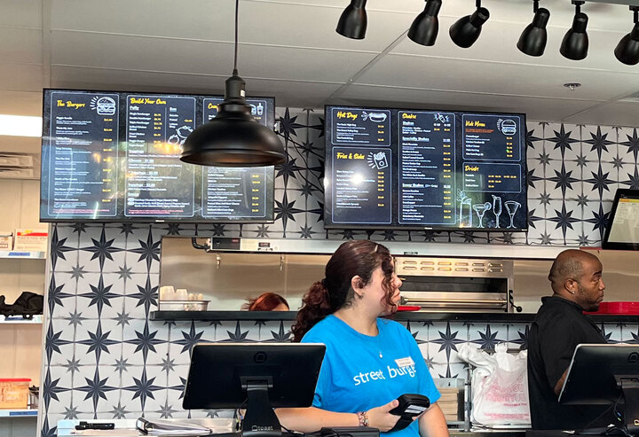 street burger usa using dotsignage menu boards