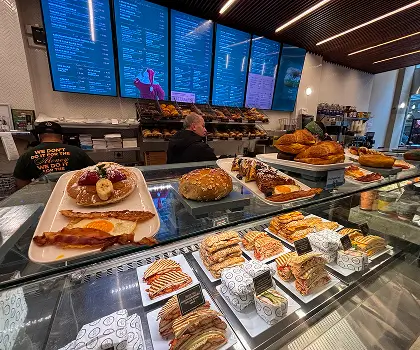 bagel market nyc using dotsignage for menu